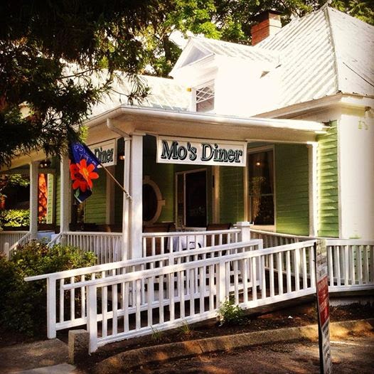 Mo's Diner becomes Holly's on Hargett